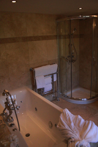 Bathroom, Thackray House, Stirling