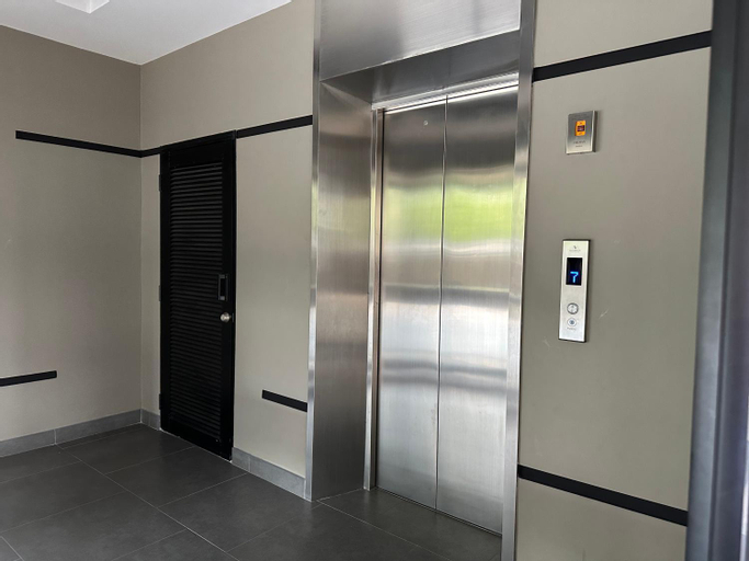 4, D Night Suite Hotel, Huai Kwang