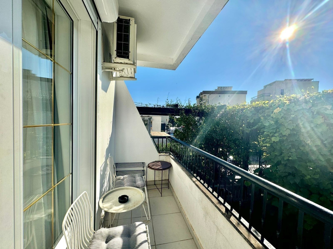 Others 5, Apartmani Terminal