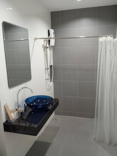 Bathroom 3, D Night Suite Hotel, Huai Kwang
