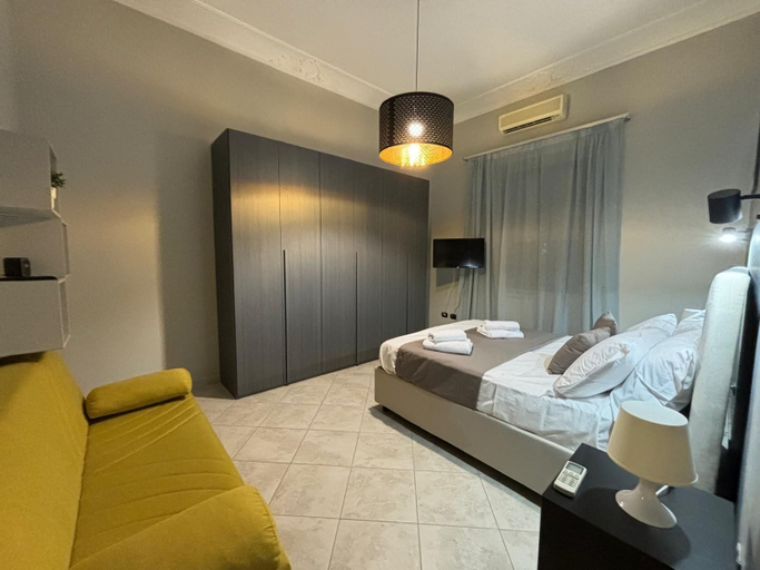 Bedroom 3, Dimora71, Napoli