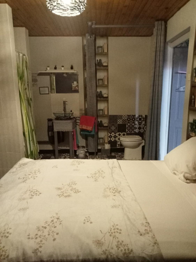 Others 5, Le repaire des ecureuils, Loire