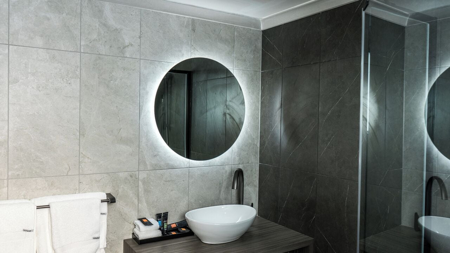 Bathroom 3, The Palms Dubbo, Dubbo - Pt A