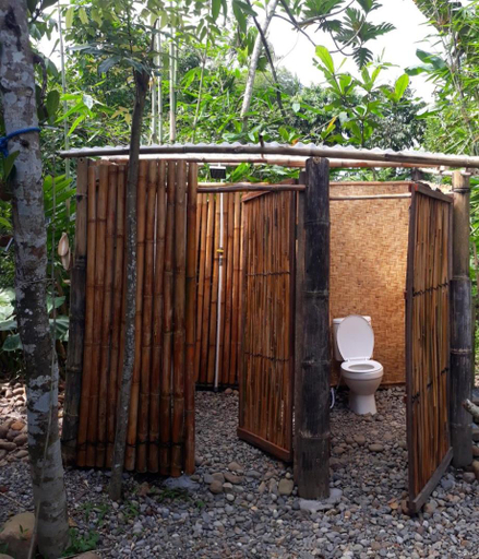 Bathroom, hijau, Lombok
