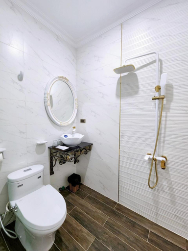 Bathroom 7