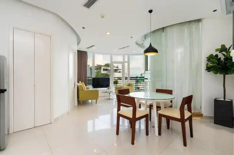 Dining Room 12
