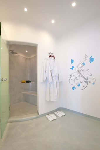 Bathroom 4, Absolute Bliss Imerovigli Suites, South Aegean