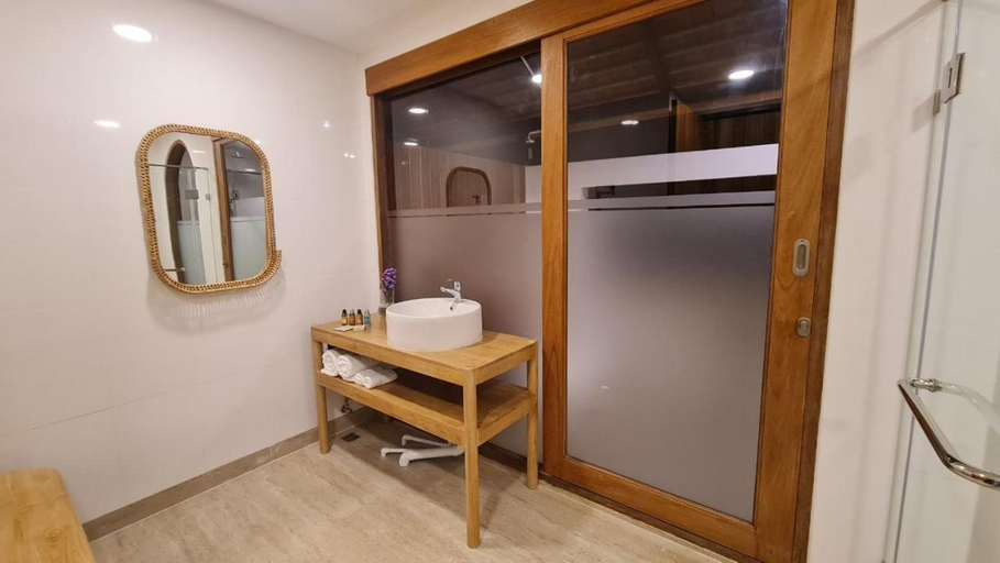 Bathroom 3