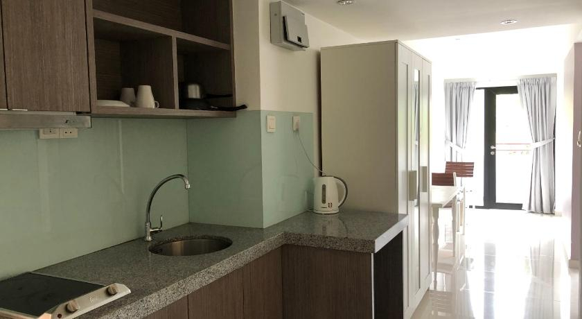 Dining Room 19