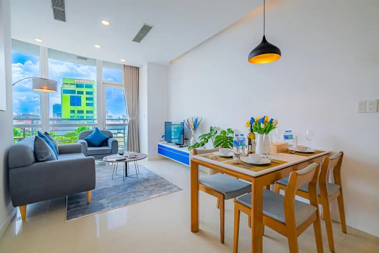 Dining Room 11