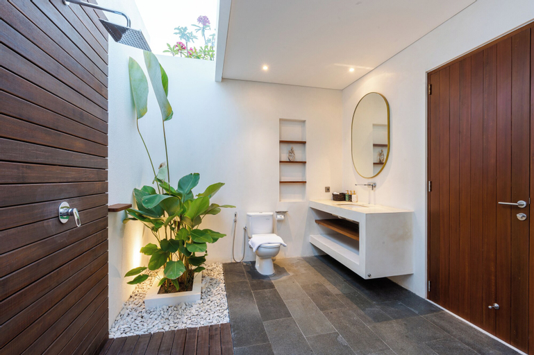 Bathroom 4