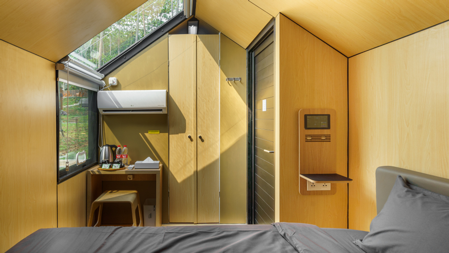 Bedroom 8