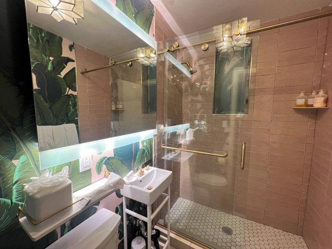Bathroom 3, Bposhtels Miami Beach, Miami-Dade