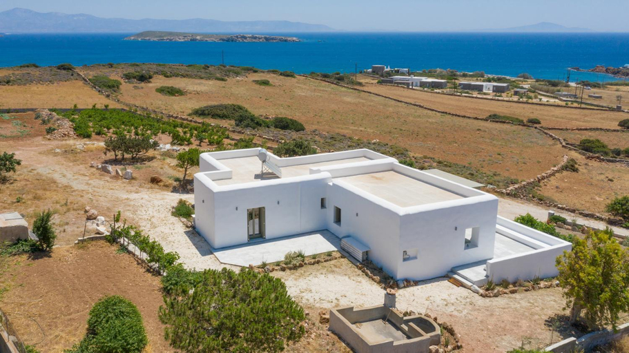 2, Hercules House Sea View Villa in Pirgaki Paros, South Aegean