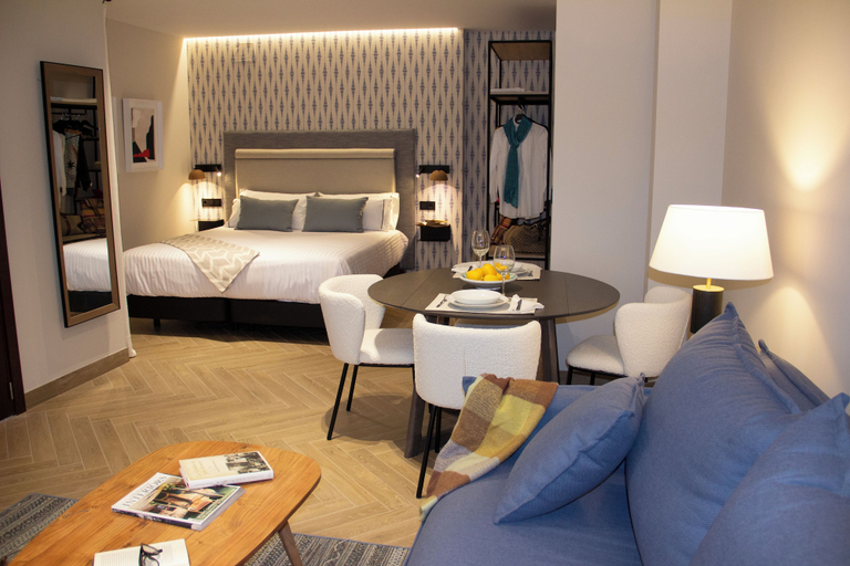 Bedroom 2, Puerta de la Ribera Suites, Córdoba