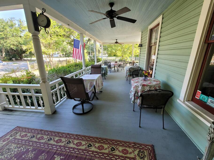 Exterior & Views 4, Anticipation Room in Camellia Rose Inn Downtown, Alachua