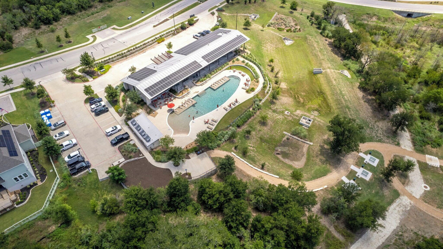 Exterior & Views 2, Relaxing 3BR Retreat Community Pool Gym, Travis