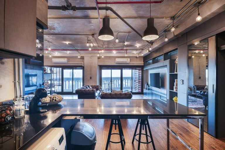 Food & Drinks, Central Bangkok Loft Style Skyline 100 sq.m. Apt, Bang Rak