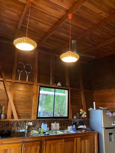 Food & Drinks, Hoja Azul, Hojancha