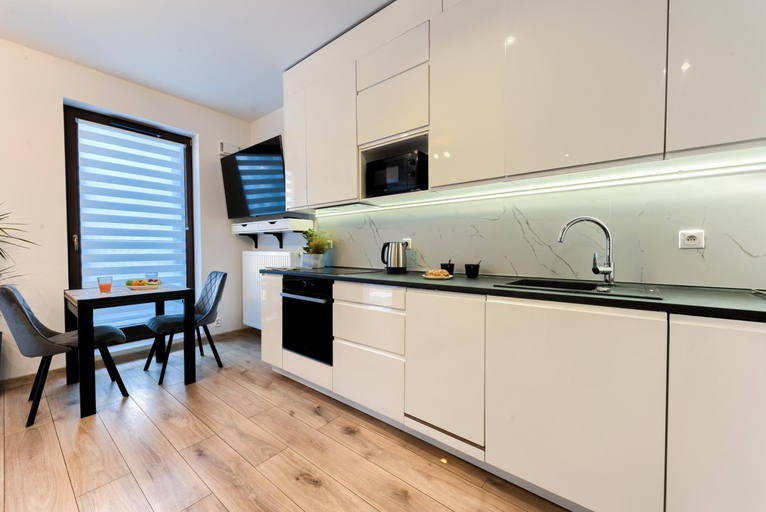 Others 5, Mayad Residence, Warsaw