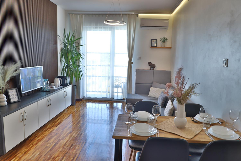 Others 4, Praga Premium Comfort na wylacznosc, Warsaw