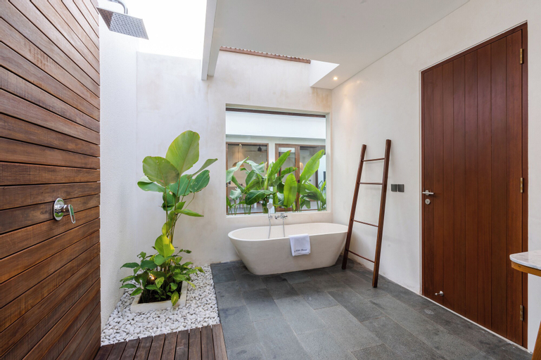 Bathroom 7