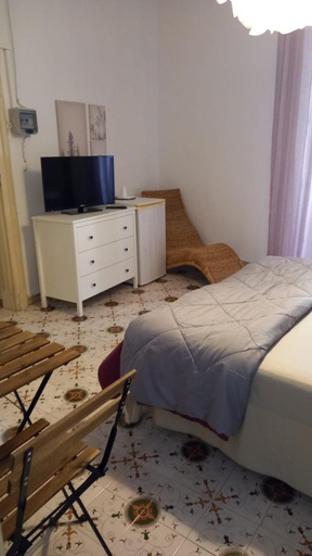 Others 4, HomeholidayinSicily - Room ovest, Syracuse