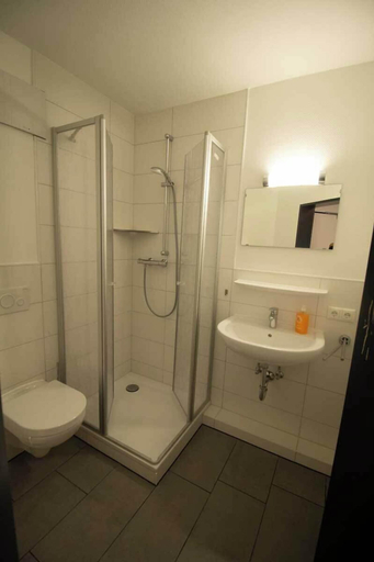 Bathroom, Hafen Apartments, Aurich