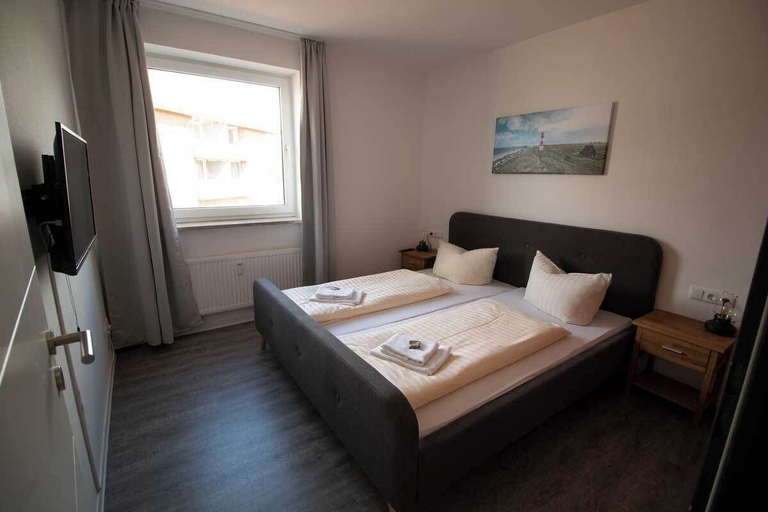 Bedroom 2, Hafen Apartments, Aurich