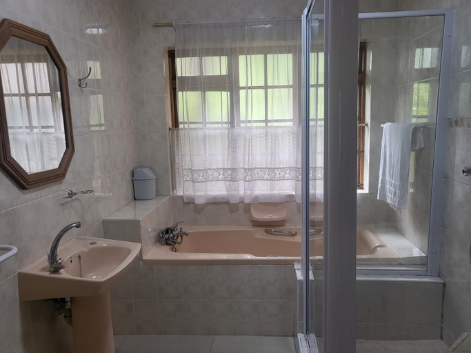 Others 5, MJ's Guest House, City of Cape Town