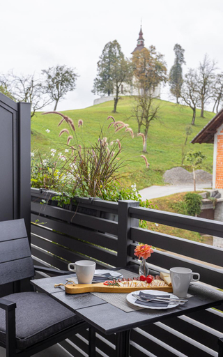 Others 4, Apartmaji Pr Smolet, Škofja Loka