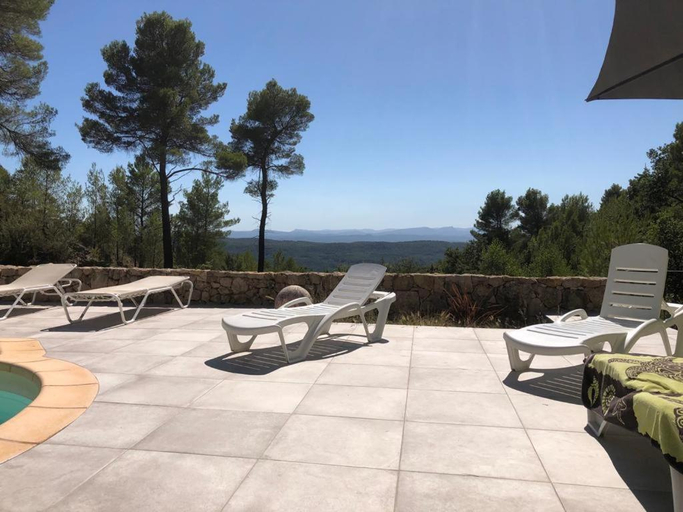 Others 4, Villa Bramasole, Var