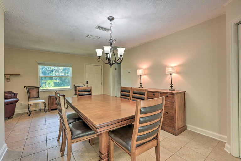 2, Pet-Friendly Home Close to WEC Ocala!, Marion