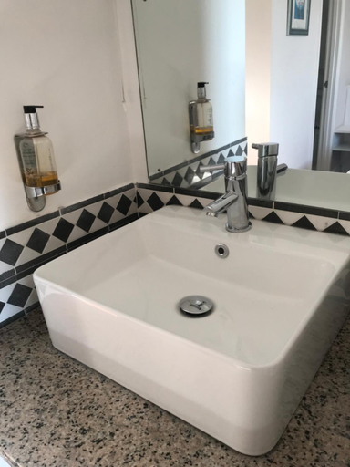 Bathroom 3, Penzance Seaside studios, Cornwall