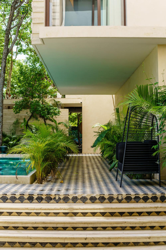204 Hidden Gem apartment in the heart of Tulum w/ huge private terrace and pool for 6 Pax, Cozumel