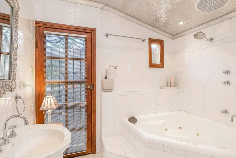 Bedroom 5, Firebird Cottage A Hallmark to Adelaides History, Adelaide