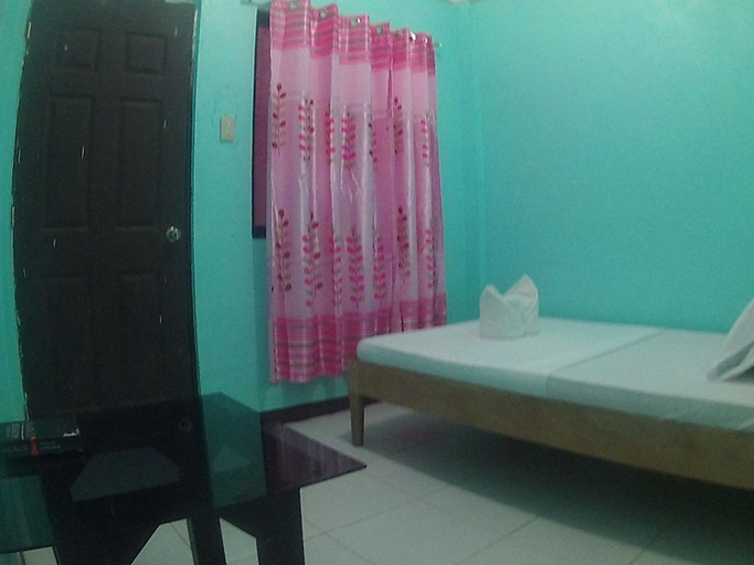 Others 4, Lang2 place, Coron