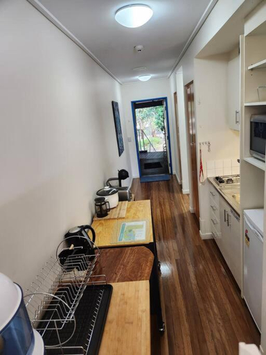 Others 3, Water View. 1bedroom Sleeps 2. WI-FI, Wash Machine, Gold Coast