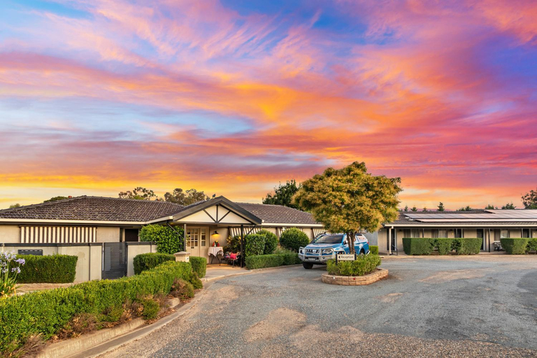 Public Area 2, Burringa Motel, Wagga Wagga - Pt A