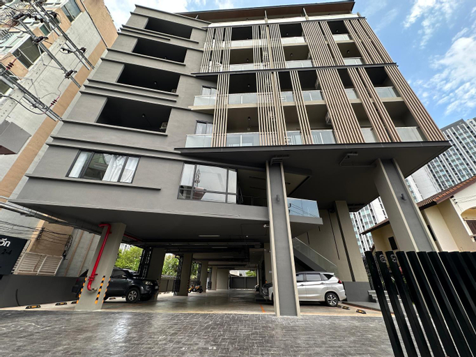 Exterior view 2, D Night Suite Hotel, Huai Kwang