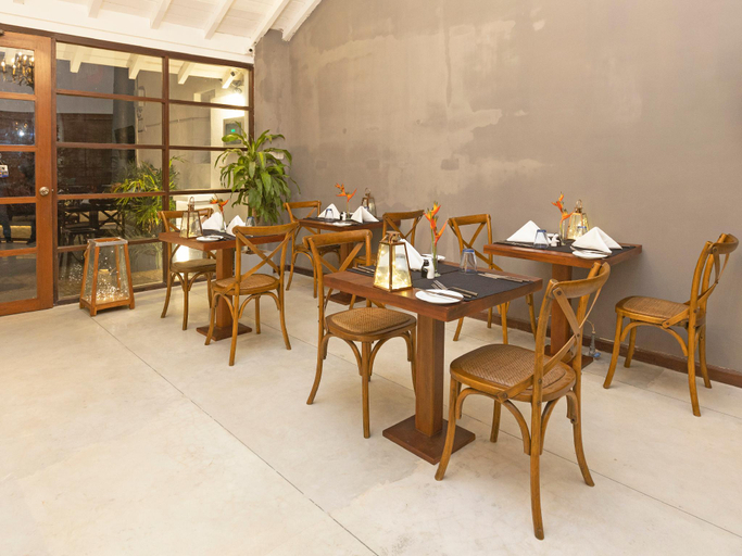 Food & Drinks 4, Heritage Boutique by Seven Angels Collection , K.F.G. & G. Korale