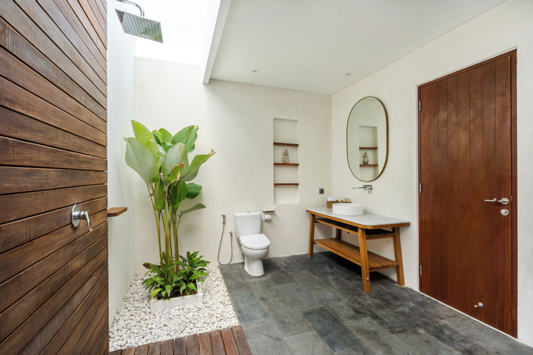 Bathroom 6