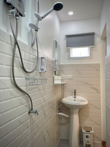 Bathroom 3, Ozone Beach House & Rooms, Ko Lanta