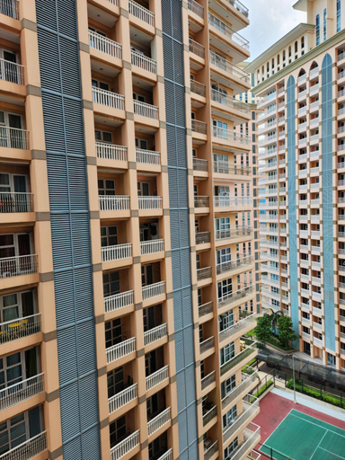 Others 5, 12e Spacious Cozy Suite at The Venice Mall with FREE Parking and Washing Machine, Taguig