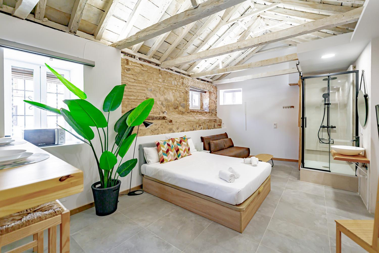 Others 5, Trinitarios Apartment, Toledo