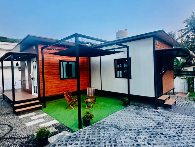 Exterior 6