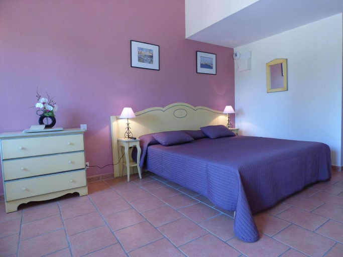 Bedroom 3, Hotel Festival Sud Aqua, Vaucluse