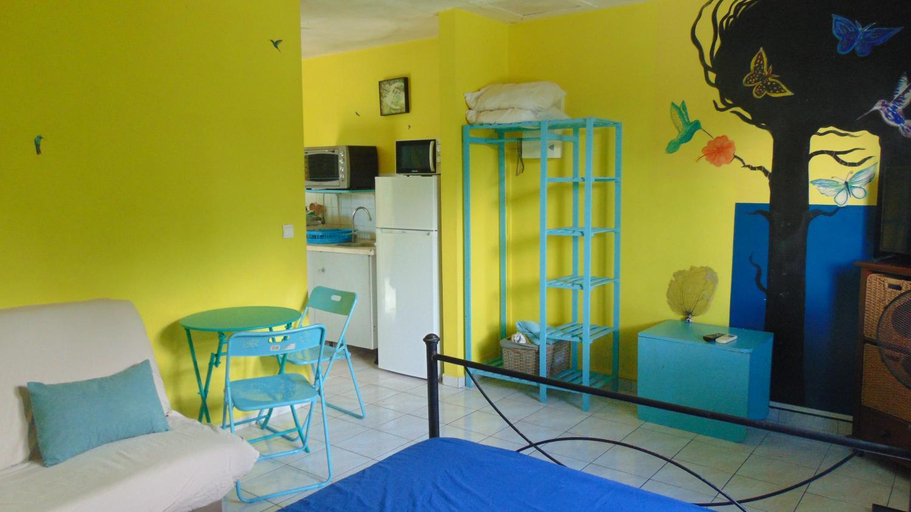 Bedroom 4, Caribgites, Sainte-Anne