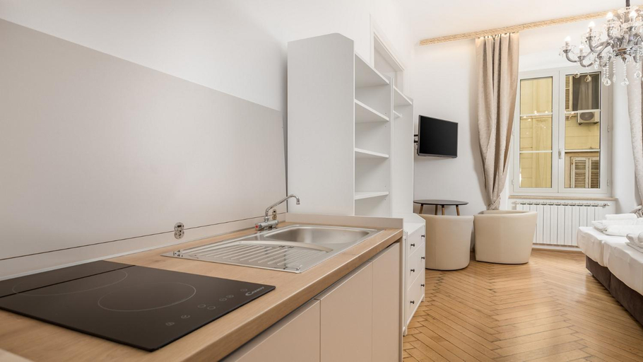 Others 5, Apartments ART TEATRO, Rijeka