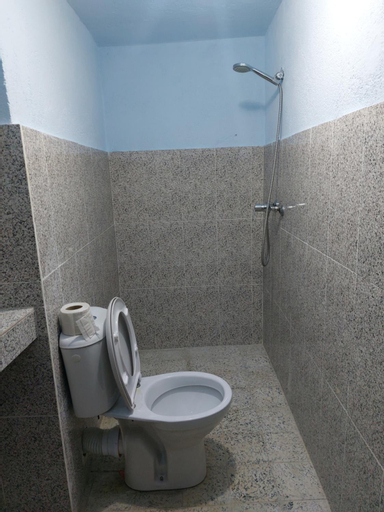 Bathroom 27